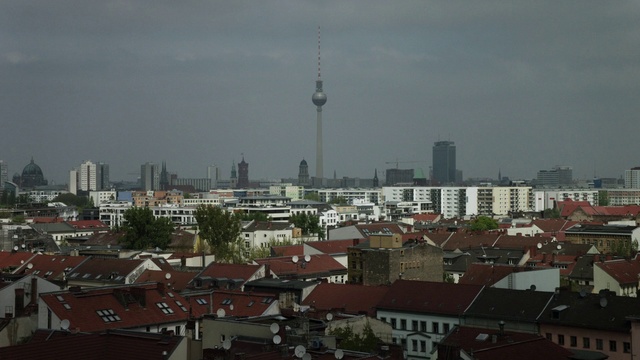 Video Reference: Sky, Building, Window, Skyscraper, Tower, Cloud, Urban design, Tower block, House, Neighbourhood
