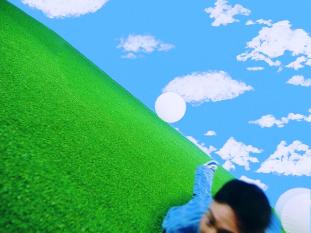 Video Reference: Cloud, Sky, Daytime, World, Green, People in nature, Azure, Nature, Blue, Happy