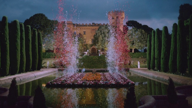 Video Reference: Water, Sky, Plant, Green, Nature, Natural landscape, Tree, Fountain, Body of water, Watercourse