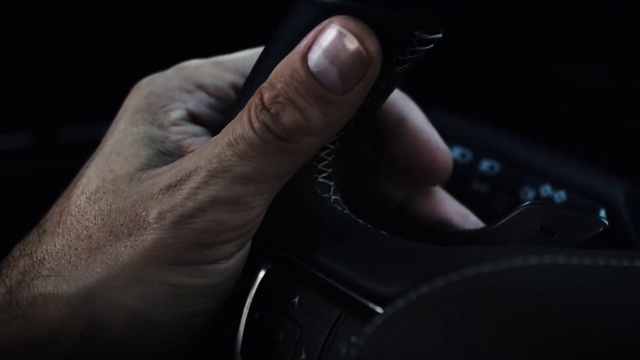 Video Reference: Computer keyboard, Input device, Gesture, Gear shift, Finger, Thumb, Nail, Steering wheel, Peripheral, Vehicle door