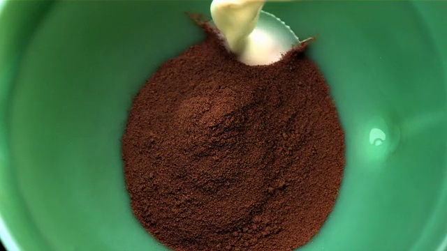 Video Reference: Brown, Plant, Ingredient, Terrestrial plant, Soil, Dish, Cuisine, Mushroom, Grass, Circle