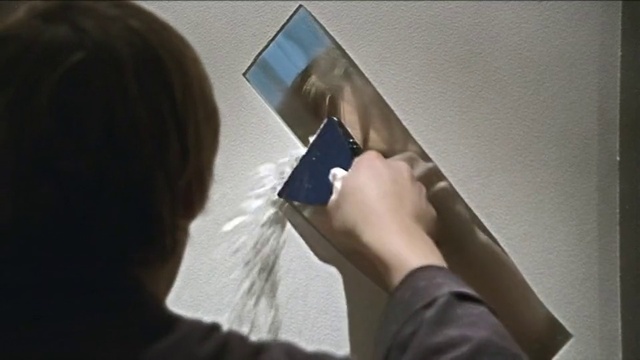 Video Reference: Gadget, Gesture, Communication Device, Netbook, Electronic device, Audio equipment, Wood, Flooring, Event, Nail