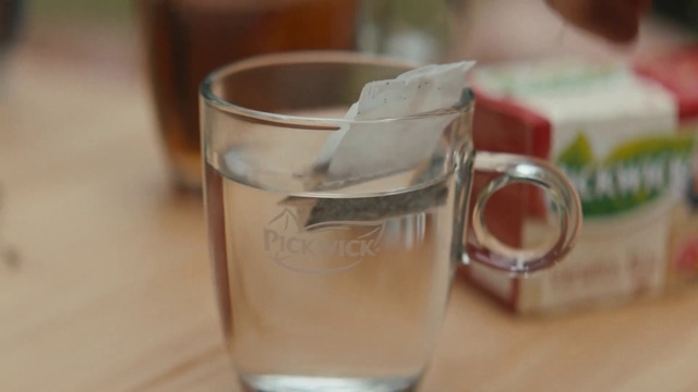 Video Reference: Tableware, Liquid, Drinkware, Dishware, Barware, Highball glass, Fluid, Cup, Serveware, Alcoholic beverage