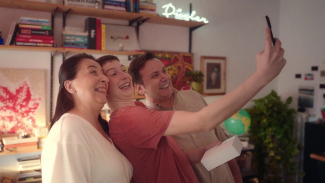 Video Reference: Smile, Happy, Temple, Gesture, Shelf, Fun, Friendship, Leisure, Event, Bookcase