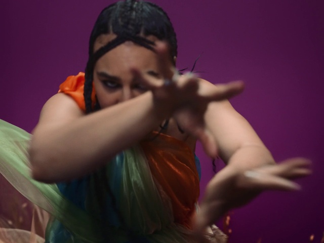 Video Reference: Hairstyle, Eyelash, Flash photography, Gesture, Happy, Black hair, Fun, Long hair, Jewellery, Trunk