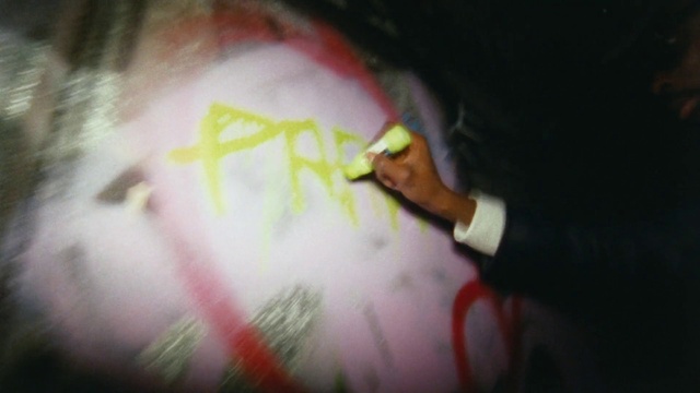 Video Reference: Gesture, Flash photography, Magenta, Art, Tints and shades, Event, Entertainment, Darkness, Font, Visual arts