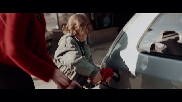 Video Reference: Vehicle, Car, Hood, Automotive lighting, Motor vehicle, Automotive design, Window, Gesture, Automotive mirror, Vehicle door