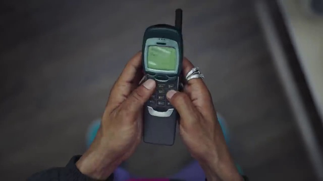 Video Reference: Hand, Mobile phone, Telephony, Communication Device, Portable communications device, Mobile device, Finger, Gadget, Everyday carry, Cameras & optics