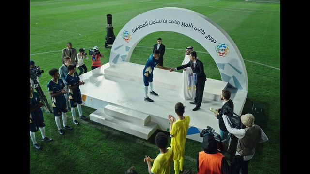 Video Reference: Trousers, Green, World, Grass, Player, Yellow, Championship, Competition event, Sports, Ball game