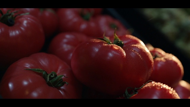 Video Reference: Food, Ingredient, Staple food, Natural foods, Red, Plum tomato, Vegetable, Bush tomato, Whole food, Superfood