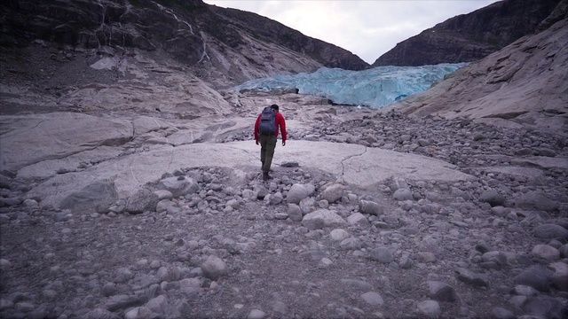 Video Reference: Mountain, Sky, Cloud, Highland, Outdoor recreation, Luggage and bags, Hiking equipment, Backpack, Bag, Recreation