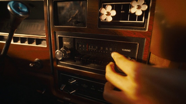 Video Reference: Vehicle, Automotive design, Audio equipment, Home appliance, Kitchen appliance, Flower, Major appliance, Gas, Gadget, Steering wheel