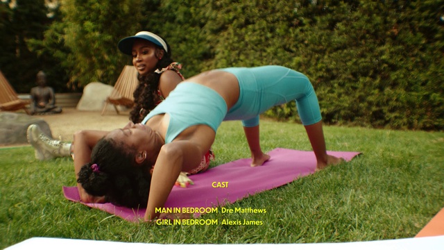 Video Reference: Joint, Yoga mat, yoga pant, Active pants, Hat, Shorts, Grass, People in nature, Thigh, Knee