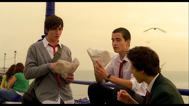 Video Reference: Outerwear, Shirt, Organism, Gesture, Sharing, Fun, T-shirt, Event, White-collar worker, Job