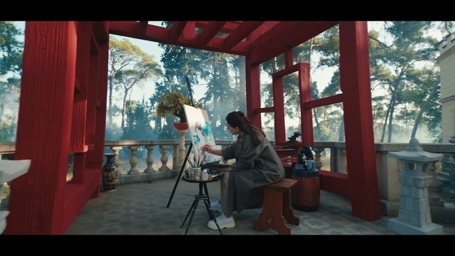 Video Reference: Tree, Plant, Shade, Leisure, Tints and shades, Porch, Wood, Event, Houseplant, Room