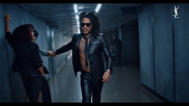 Video Reference: Hairstyle, Vision care, Flash photography, Sleeve, Gesture, Eyewear, Street fashion, Fashion design, Goggles, Hat