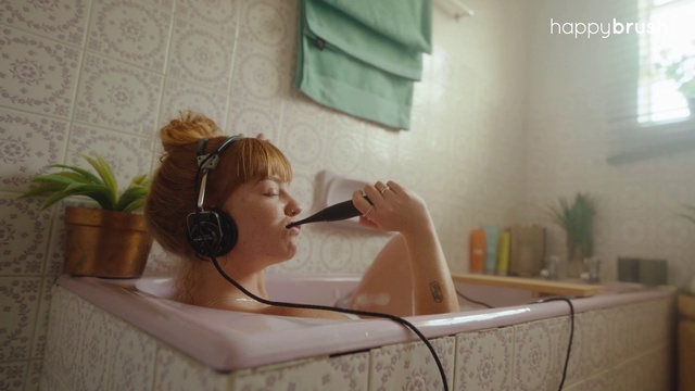 Video Reference: Plant, Eyelash, Flowerpot, Comfort, Ear, Houseplant, Neck, Jaw, Floor, Wood