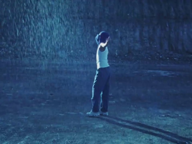 Video Reference: Atmosphere, Flash photography, People in nature, Standing, Gesture, Happy, Grass, Grassland, Tints and shades, Electric blue