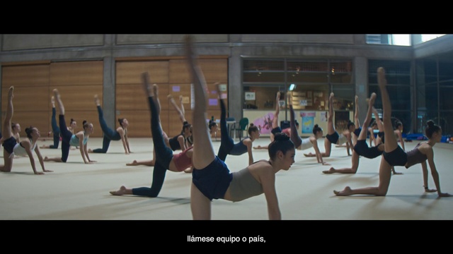 Video Reference: Shoulder, yoga pant, Active pants, Exercise, Performing arts, Entertainment, Thigh, Choreography, Sportswear, Sports
