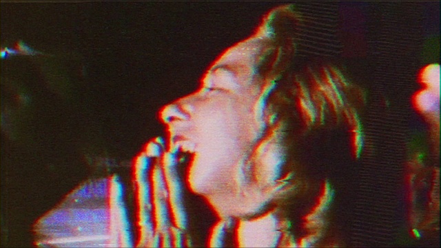 Video Reference: Jaw, Musician, Music, Entertainment, Performing arts, Event, Darkness, Music artist, Artist, Singer