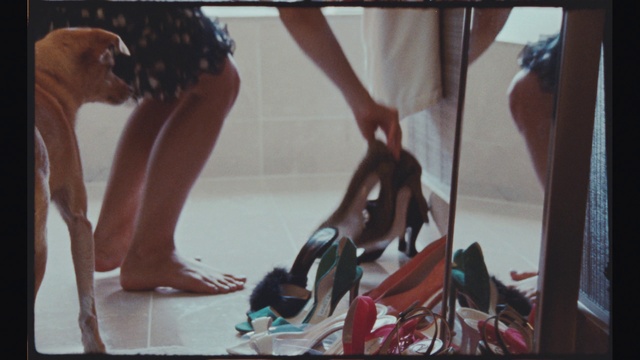 Video Reference: Joint, Leg, Thigh, Knee, Sandal, Calf, High heels, Foot, Human leg, Fashion design