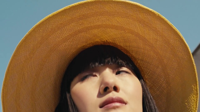 Video Reference: Nose, Lip, Eyebrow, Hat, Cap, Eyelash, Sun hat, Headgear, Flash photography, Happy