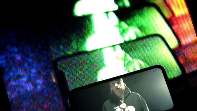 Video Reference: Green, Light, Gadget, Tints and shades, Automotive lighting, Event, Display device, Multimedia, Communication Device, Output device