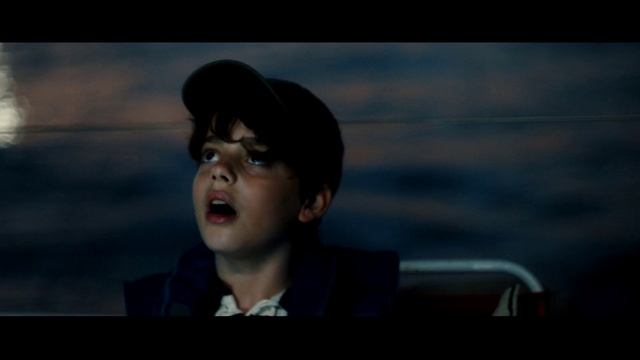 Video Reference: Flash photography, Jaw, Gesture, Fun, Eyewear, Electric blue, Happy, Darkness, White-collar worker, Midnight