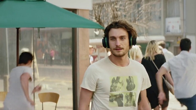 Video Reference: Photograph, Snapshot, T-shirt, Fashion, Fun, Human, Cool, Photography, Top, Smile