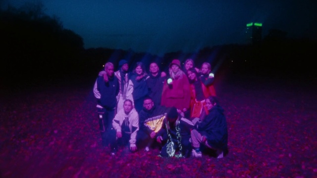 Video Reference: Purple, Violet, Fun, Social group, Blue, Light, Performance, Musical theatre, Darkness, Magenta