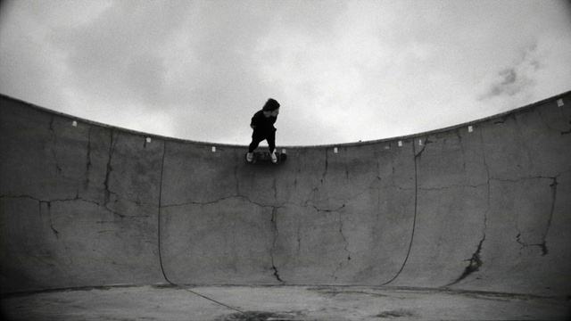 Video Reference: White, Black, Black-and-white, Monochrome photography, Monochrome, Wall, Photography, Recreation, Skateboarding, Sport venue