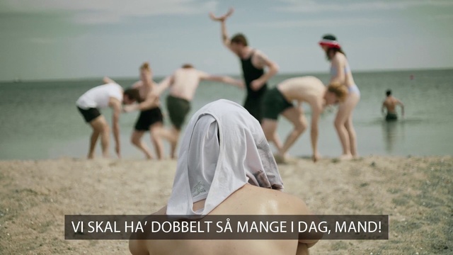 Video Reference: Fun, Photo caption, Vacation, Adaptation, Photography, Tourism, Sand, Happy, Beach