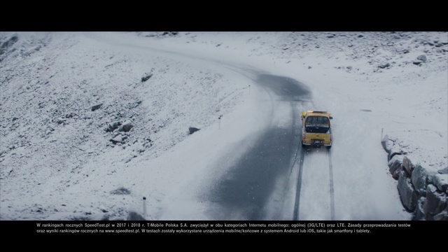 Video Reference: Snow, Winter, Geological phenomenon, Mode of transport, Road, Automotive tire, Winter storm, Freezing, Vehicle, Blizzard