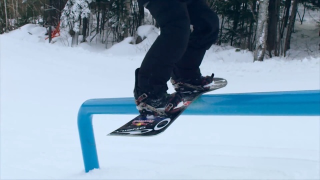 Video Reference: footwear, boardsport, snow, snowboarding, winter sport, extreme sport, sports equipment, ski binding, winter, slopestyle, Person