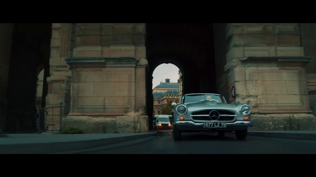 Video Reference: Land vehicle, Vehicle, Car, Automotive design, Personal luxury car, Mercedes-benz, Automotive exterior, Coupé, Sedan, Performance car