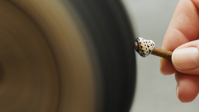 Video Reference: close up, hand, finger, macro photography, nail, jewellery, ring