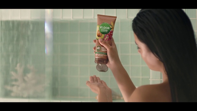 Video Reference: Green, Skin, Water, Beauty, Snapshot, Hand, Black hair, Blond, Brown hair, Finger