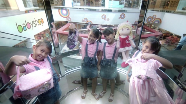 Video Reference: Child, Room, Event