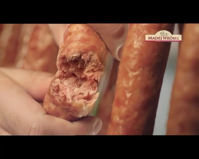 Video Reference: Sausage, Food, Flesh, Longaniza, Cuisine, Meat, Finger, Dish, Sobrassada, Chorizo, Person