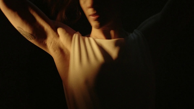 Video Reference: Black, Hand, Arm, Light, Shoulder, Darkness, Finger, Joint, Human body, Neck