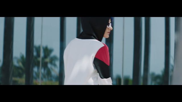 Video Reference: White, Shoulder, Joint, Photography, Black hair