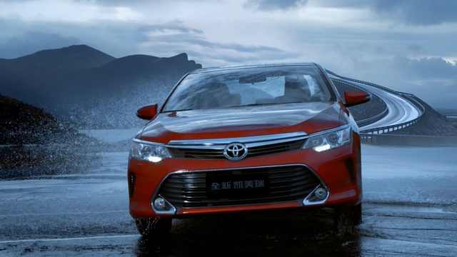 Video Reference: car, motor vehicle, vehicle, mid size car, automotive design, mode of transport, light, family car, bumper, automotive exterior