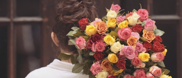 Video Reference: Flower, Bouquet, Garden roses, Rose, Flower Arranging, Floristry, Cut flowers, Floral design, Pink, Plant