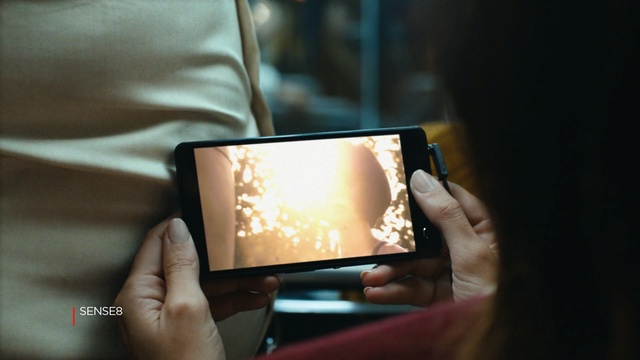 Video Reference: Gadget, Electronic device, Technology, Hand, Smartphone, Communication Device, Electronics, Multimedia, Tablet computer, Finger