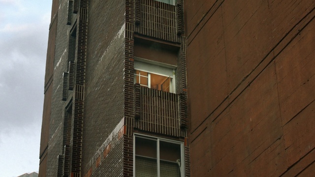 Video Reference: Building, Architecture, Neighbourhood, Metropolitan area, Facade, Urban area, Brick, Wall, Brickwork, Real estate