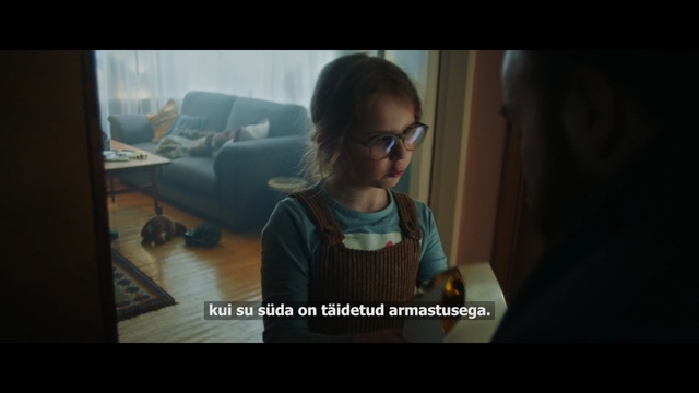 Video Reference: Eyewear, Glasses, Hair, Face, Photograph, Facial expression, Head, Photo caption, Cool, Text