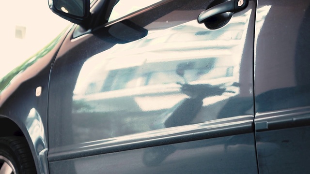 Video Reference: Vehicle door, Vehicle, Car, Automotive exterior, Windshield, Automotive window part, Auto part, Hood, Glass, Window film