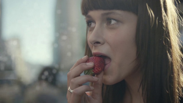 Video Reference: Hair, Face, Lip, Nose, Beauty, Mouth, Organ, Cheek, Eye, Eating