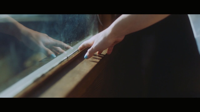 Video Reference: hand, finger, light, photography, arm, leg, girl, human body, human, muscle