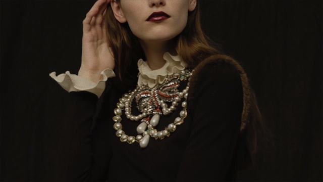 Video Reference: Beauty, Lady, Lip, Necklace, Fashion accessory, Neck, Fashion, Jewellery, Photography, Fashion design, Person